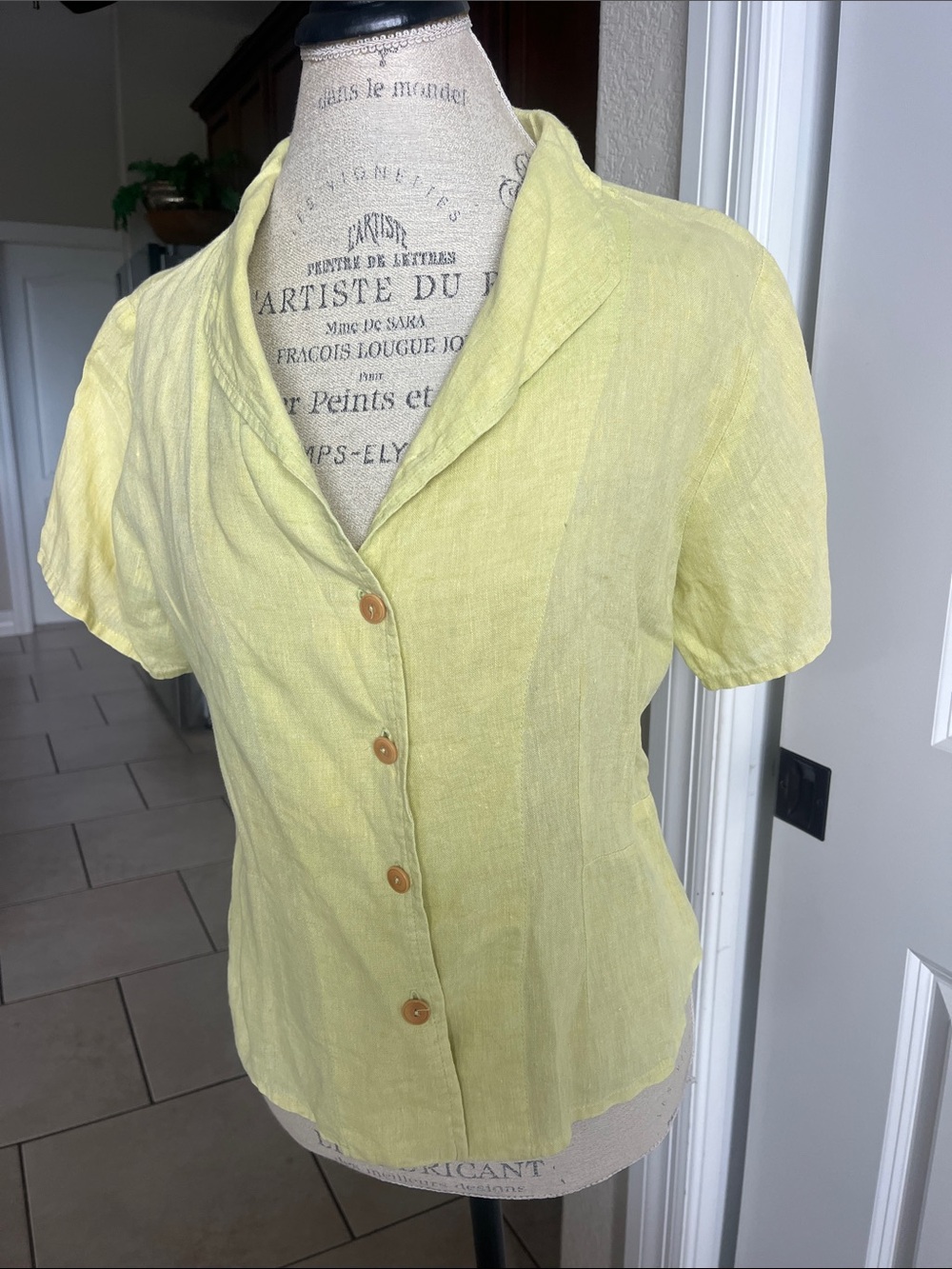 FLAX yellow 100% linen short sleeve wooden button top Small